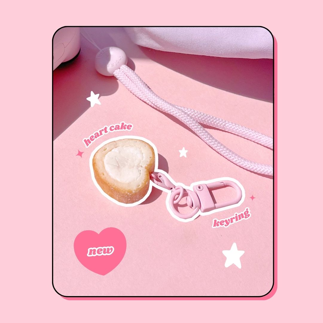 š„ heart shape whipped cream swiss roll cake keyring with lobster clasp