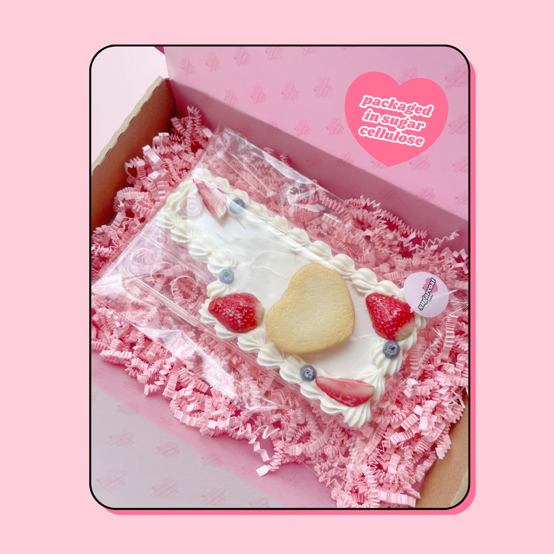 teddy bear cookie decoden phone case with heart shaped macaron and custom letter chocolate