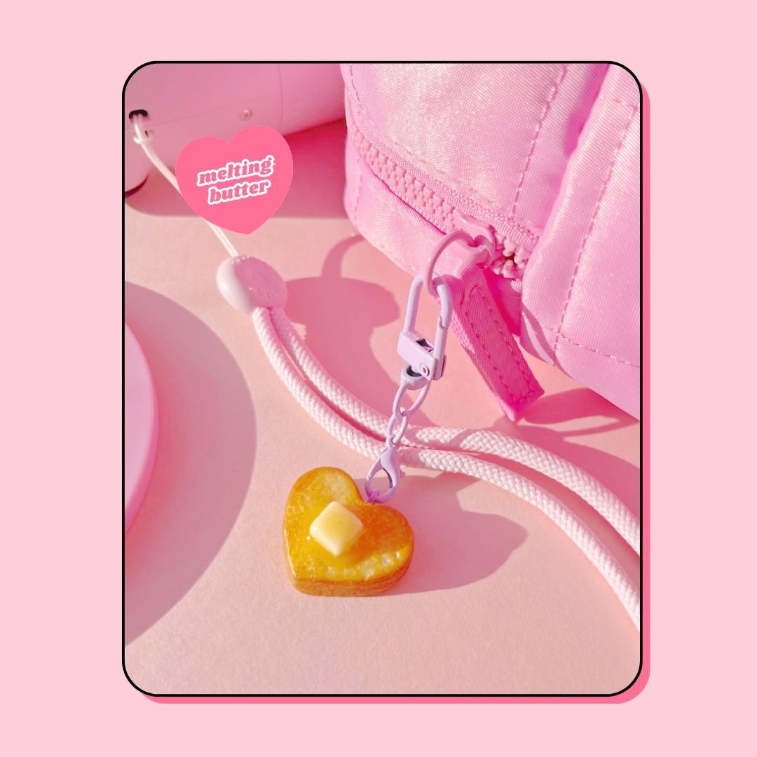 melting hearts butter toast charm keyring with lobster clasp